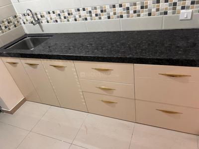 Kitchen Image of 790 Sq.ft 2 BHK Apartment / Flat for rent in Mahindra Happinest Tathawade, Tathawade Pune for Rs. 24500