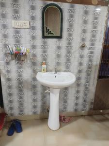 Bathroom Image of Singh PG Boys Hostel in Paharia, Varanasi