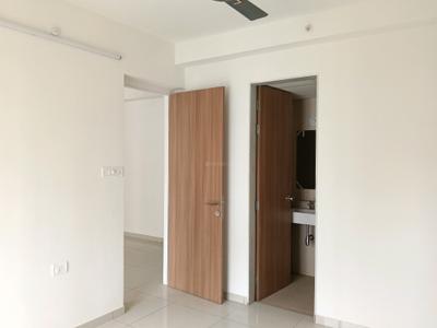 Bedroom Image of 1200 Sq.ft 3 BHK Apartment / Flat for rent in Godrej Emerald, Kasarvadavali Thane for Rs. 38000