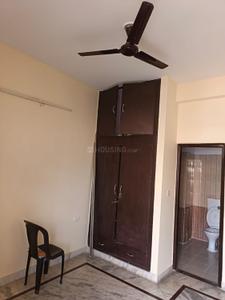 Bedroom Image of 1750 Sq.ft 3 BHK Builder Floor for rent in Sector 71 Noida for Rs. 32000