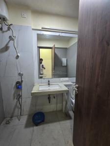 Bathroom Image of 900 Sq.ft 2 BHK Apartment / Flat for sale in The Atmosphere Phase 1, Mulund West Mumbai for Rs. 18000000