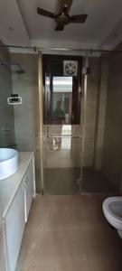 Bathroom Image of 2700 Sq.ft 3 BHK Builder Floor for rent in Sector 43 Gurgaon for Rs. 75000