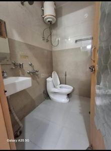 Bathroom Image of 600 Sq.ft 1 BHK Builder Floor for rent in Sector 51 Gurgaon for Rs. 25000