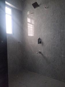 Common Bathroom One Image of 800 Sq.ft 1 BHK Apartment / Flat for rent in Swaraj Divyashree Heights A Wing, Khadewadi Pune for Rs. 12500