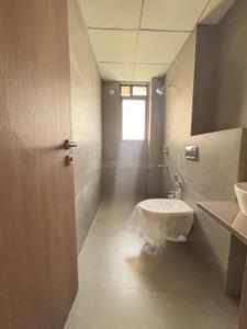 Bathroom Image of 1000 Sq.ft 2 BHK Apartment / Flat for sale in Andheri West Mumbai for Rs. 34500000
