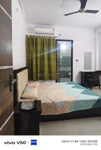 Bedroom Image of 2152 Sq.ft 2 BHK Builder Floor for rent in Gomti Nagar Lucknow for Rs. 22000