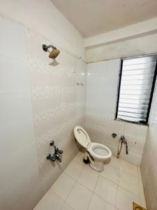 Bathroom Image of 1305 Sq.ft 2 BHK Apartment / Flat for rent in Kudasan Gandhinagar for Rs. 15999