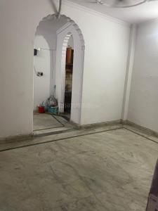 Hall Image of 650 Sq.ft 1 BHK Builder Floor for rent in Mukherjee Nagar New Delhi for Rs. 15500
