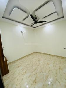 Bedroom Image of 2350 Sq.ft 3 BHK Apartment / Flat for rent in Uttam Nagar New Delhi for Rs. 21000