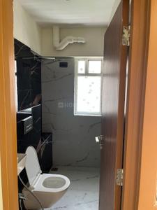 Bathroom Image of 550 Sq.ft 1 BHK Apartment / Flat for sale in Haware Intelligentia Infinity, Chembur Mumbai for Rs. 11000000