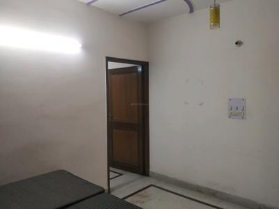 Bedroom Image of 450 Sq.ft 1 BHK Builder Floor for rent in Shalimar Bagh New Delhi for Rs. 16000
