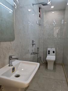 Common Bathroom Image of 864 Sq.ft 3 BHK Apartment / Flat for rent in Dwarka Mor New Delhi for Rs. 34000