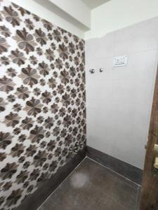 Bathroom Image of 1500 Sq.ft 3 BHK Apartment / Flat for sale in Thaltej Ahmedabad for Rs. 9500000