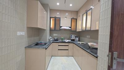 Kitchen Image of 700 Sq.ft 2 BHK Apartment / Flat for rent in Pitampura New Delhi for Rs. 30000