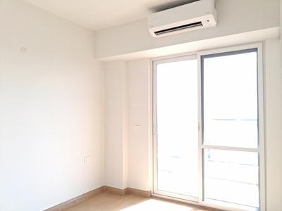 Bedroom Image of 2888 Sq.ft 3 BHK Apartment / Flat for sale in DLF Capital Greens Phase 1 And 2, Karampura New Delhi for Rs. 65000000