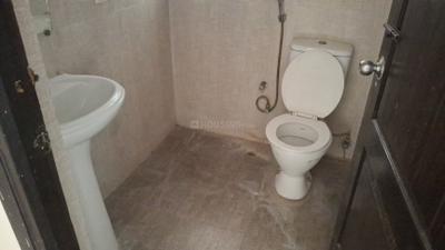 Bathroom Image of 585 Sq.ft 1 BHK Apartment / Flat for rent in Bamheta Village Ghaziabad for Rs. 11500