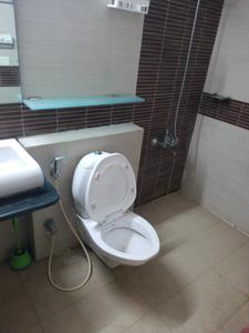 Common Bathroom Image of 2073 Sq.ft 3 BHK Apartment / Flat for rent in Jamaica Fortune Grand, Agripada Mumbai for Rs. 145000