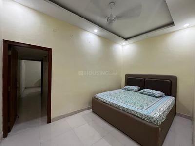 Bedroom Image of 800 Sq.ft 2 BHK Builder Floor for sale in Sri Niwaspuri New Delhi for Rs. 12000000