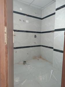 Bathroom Image of 800 Sq.ft 2 BHK Apartment / Flat for sale in Kishangarh New Delhi for Rs. 6500001