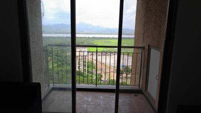 Image of 1000 Sq.ft 3 BHK Apartment / Flat for sale in Lodha Splendora, Thane West, Thane for Rs. 12000000