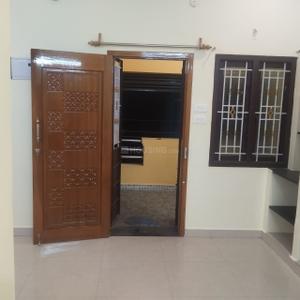 Bedroom Image of 1200 Sq.ft 2 BHK Independent House for rent in Otthakadai Madurai for Rs. 15000