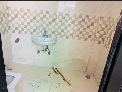 Bathroom Image of 1290 Sq.ft 2 BHK Independent House for rent in Eachachhar Greater Noida for Rs. 20000
