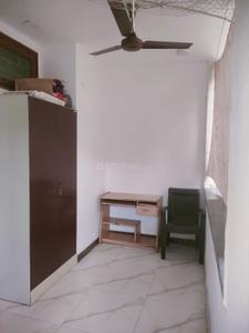 Bedroom Image of 1300 Sq.ft 3.5 BHK Builder Floor for sale in DDA Janta Flat, Sector 15 Rohini New Delhi for Rs. 9000000