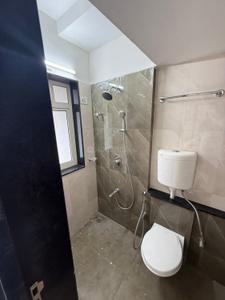 Bathroom Image of 650 Sq.ft 2 BHK Apartment / Flat for rent in Worli Mumbai for Rs. 80000