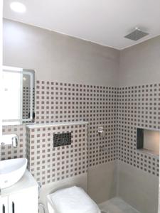 Bedroom Two Image of 1700 Sq.ft 3 BHK Apartment / Flat for sale in Vrindavan Apartment, Sector 6 Dwarka New Delhi for Rs. 28500000