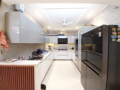 Kitchen Image of 2750 Sq.ft 4 BHK Builder Floor for sale in Sector 43 Gurgaon for Rs. 45000000