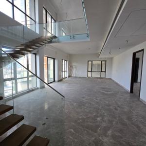 6 BHK Flat