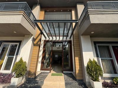Image of 11000 Sq.ft 8 BHK Villa for sale in Asola, New Delhi for Rs. 140000000