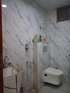 Common Bathroom Image of 1500 Sq.ft 3 BHK Apartment / Flat for sale in Sector 104 Noida for Rs. 7499999