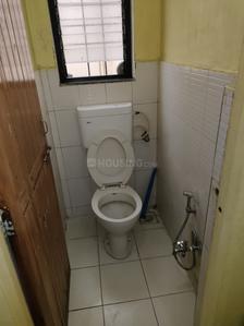 Bathroom Image of 560 Sq.ft 1 BHK Apartment / Flat for rent in Koregaon Park Pune for Rs. 30000