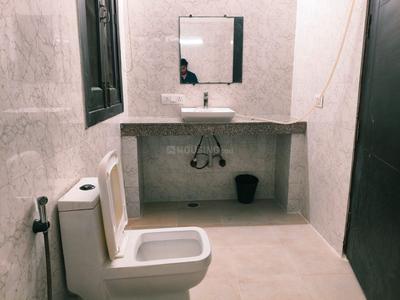 Bathroom Image of SOMO pg for girls in Sector 26, Noida