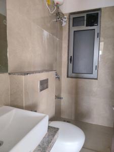 Common Bathroom Image of 800 Sq.ft 2 BHK Apartment / Flat for rent in Shree Premier, Andheri East Mumbai for Rs. 74000