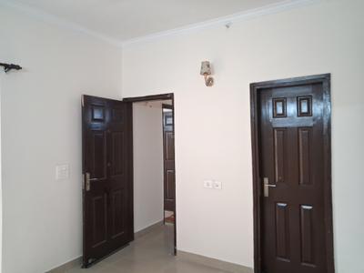 Bedroom Image of 1045 Sq.ft 2 BHK Apartment / Flat for sale in Paramount Floraville, Sector 137 Noida for Rs. 11600000