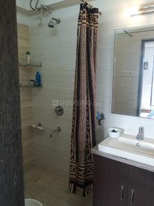 Bathroom Image of 859 Sq.ft 2.5 BHK Apartment / Flat for rent in Vile Parle East Mumbai for Rs. 100000