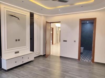 Bedroom Image of 2970 Sq.ft 4 BHK Builder Floor for sale in Ansal Versalia, Sector 67 Gurgaon for Rs. 30500000