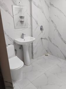 Bathroom Image of 3500 Sq.ft 4 BHK Apartment / Flat for rent in Gomti Nagar Extension Lucknow for Rs. 45000