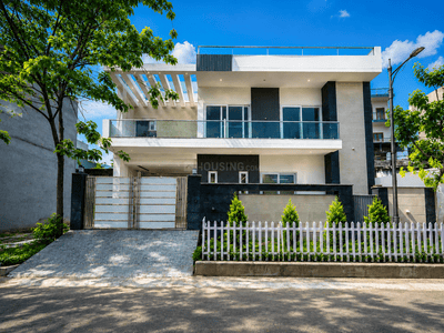 Building Image of 3600 Sq.ft 4 BHK Independent House for sale in Kulhan Dehradun for Rs. 32500000