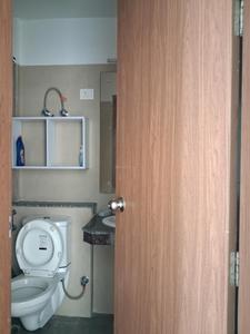 Common Bathroom Image of 1399 Sq.ft 3 BHK Apartment / Flat for sale in ATS Pious Hideaways, Sector 150 Noida for Rs. 19000000