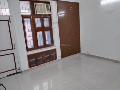 Bedroom Image of 1450 Sq.ft 3 BHK Apartment / Flat for rent in Batla Apartments, Patparganj New Delhi for Rs. 36000