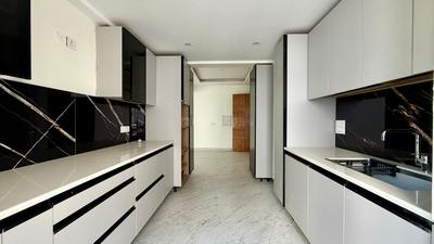 Kitchen Image of 1850 Sq.ft 3.5 BHK Apartment / Flat for sale in Peer Muchalla Zirakpur for Rs. 14800000