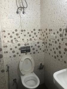 Bathroom Image of 1200 Sq.ft 2 BHK Builder Floor for rent in Sector 46 Gurgaon for Rs. 36000