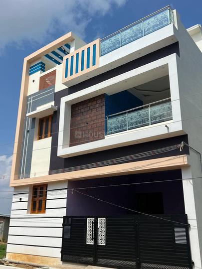 Karuppayurani Main Image 1