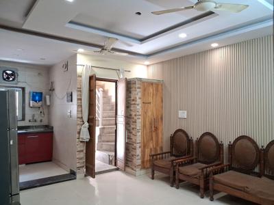 Living Room Image of 900 Sq.ft 2 BHK Builder Floor for rent in Mansarover Garden New Delhi for Rs. 30000