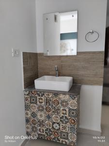 Bathroom Image of 900 Sq.ft 2 BHK Apartment / Flat for rent in Indis VB City, Bolarum Secunderabad for Rs. 22000