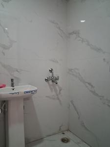 Bedroom Two Image of 1150 Sq.ft 2 BHK Apartment / Flat for sale in JMD Rose Valley, Sector 73 Noida for Rs. 4650000