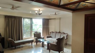 Living Room Image of 900 Sq.ft 2 BHK Apartment / Flat for rent in Khar West Mumbai for Rs. 109000